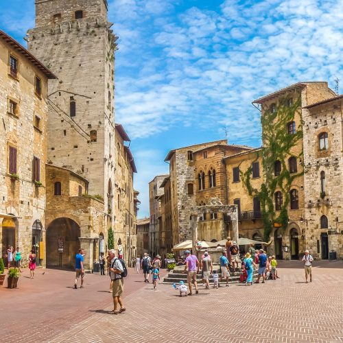 288_piazza-della-cisterna-san-gimignano-italy-shutterstock_322101380