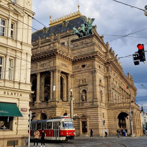 992927e12abf15b3562cb5511247359b