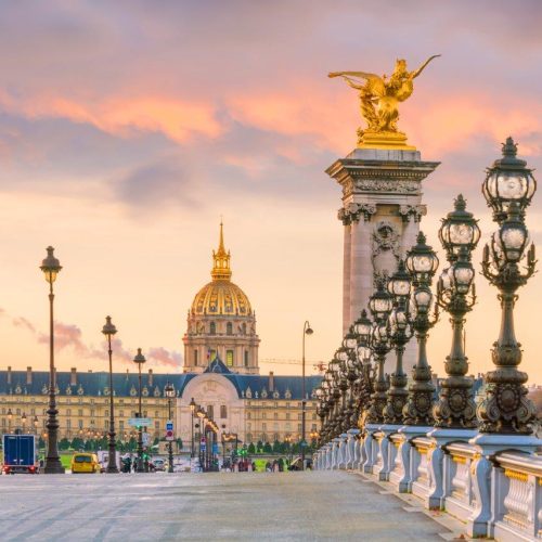 alexander-iii-bridge-across-seine-river-paris-france-sunrise (1)