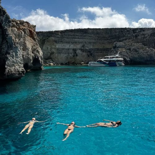 f5a22fbb2c75c75a44da4c002bea839b