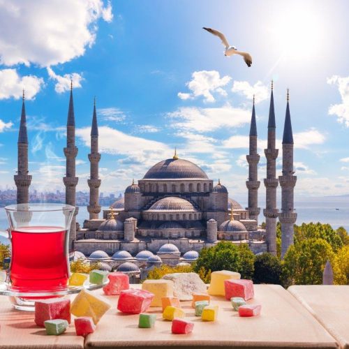 istanbul-turkish-tea-front-blue-mosque-turkey