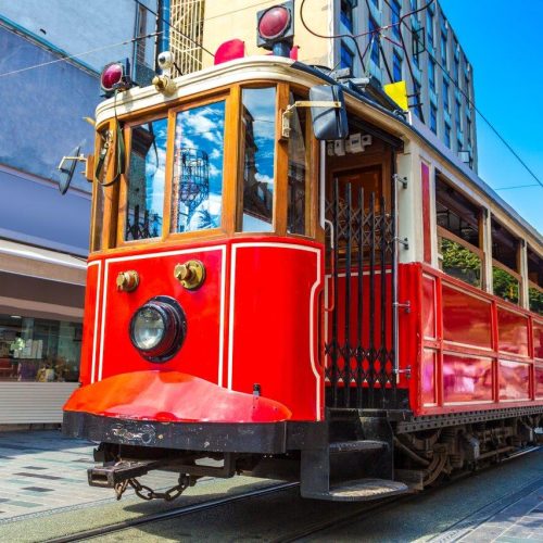 retro-tram-taksim-istiklal-street-istanbul-turkey